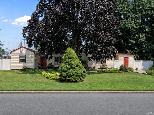 125 1st Street, Brentwood NY 11717