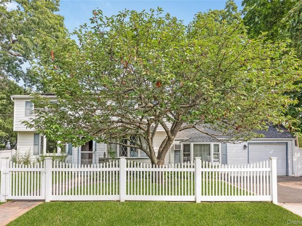 525 Beech Street, North Babylon NY 11703