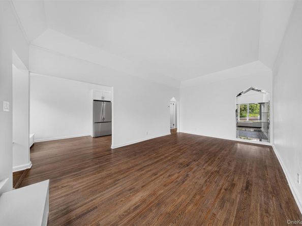 6706 Thornton Place, Forest Hills NY 11375