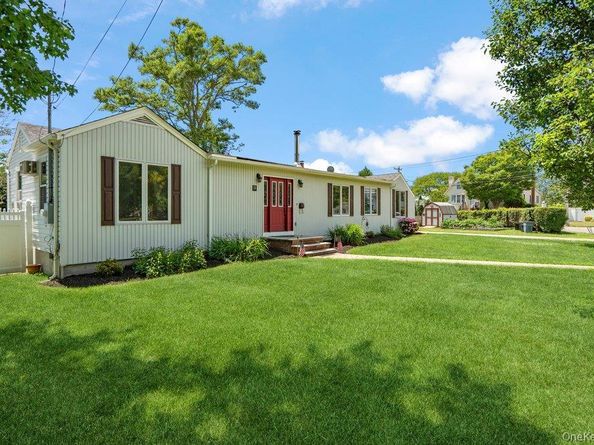 76 Alton Road, Babylon NY 11702