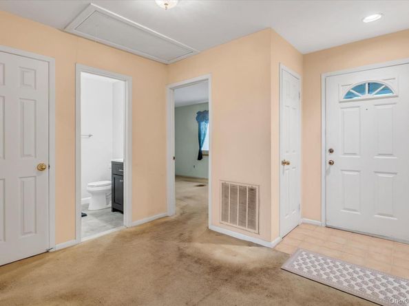 7 Daria Drive, Oakdale NY 11769