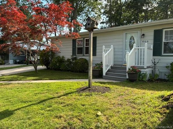 1661 Old Country Road Road 466, Riverhead NY 11901