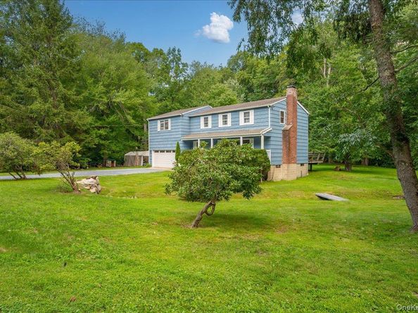 9 Laurel Road, South Salem NY 10590