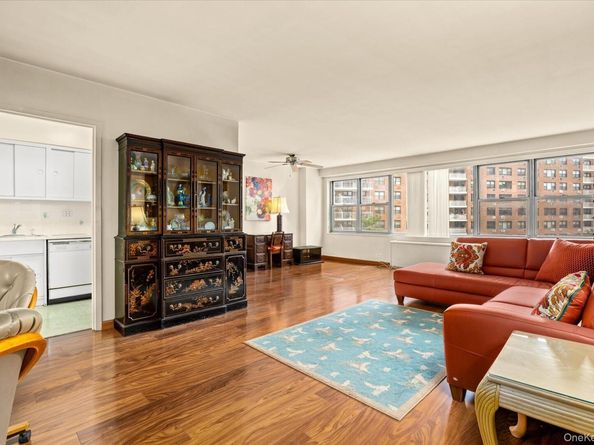 125-10 Queens Boulevard 716, Kew Gardens NY 11415