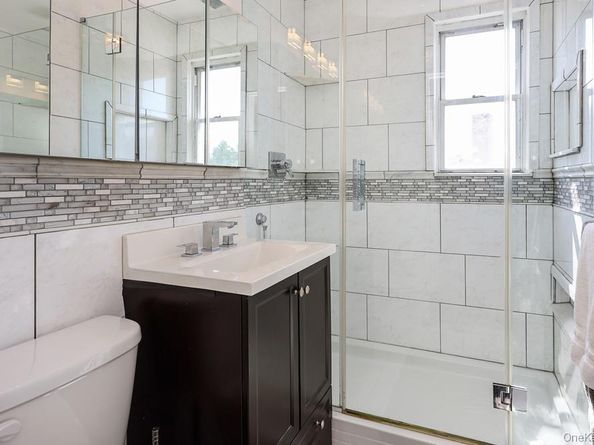 71-11 252 Street 195B, Bellerose NY 11426
