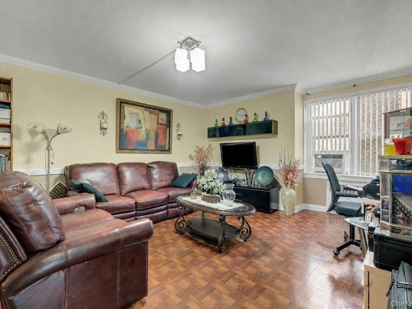 39-45 51St 5C, Woodside NY 11377