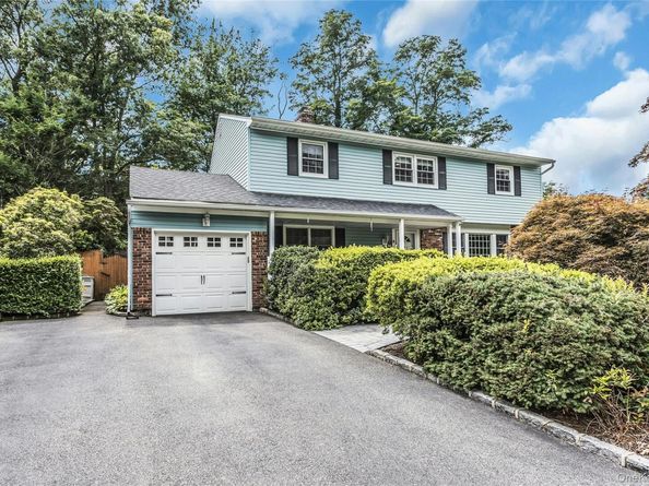 8 Lenmore Drive, Old Bethpage NY 11804