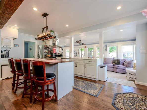 48 W 3rd Street, Freeport NY 11520