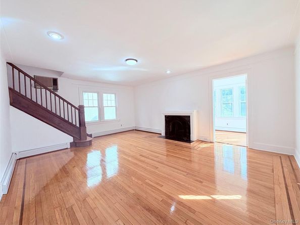 168-01 32nd Avenue, Flushing NY 11358