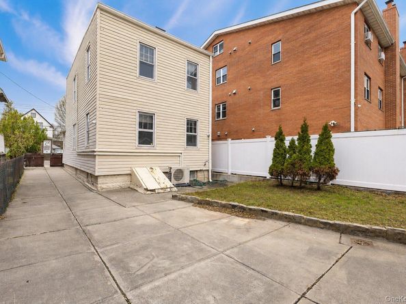 6117 165th Street, Fresh Meadows NY 11365