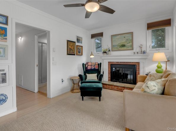 10 Mineola Court, Hampton Bays NY 11946