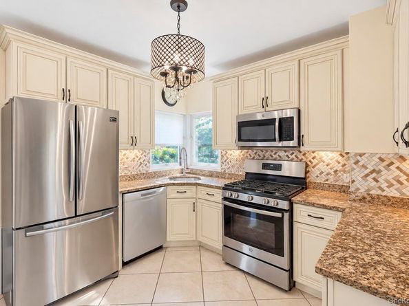15 Harding Avenue, Hicksville NY 11801