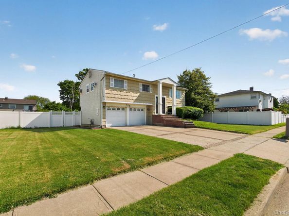 138 Spring Street, Massapequa NY 11758
