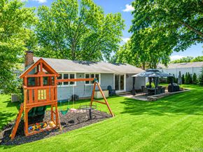 16 Valley Street, Ronkonkoma NY 11779