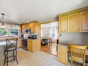 16 Valley Street, Ronkonkoma NY 11779