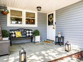 16 Valley Street, Ronkonkoma NY 11779