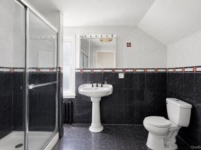 27 Alice Court, East Rockaway NY 11518