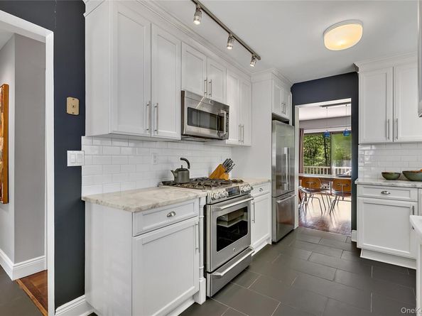 127 Stone Bridge Square, Chappaqua NY 10514