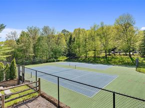 127 Stone Bridge Square, Chappaqua NY 10514
