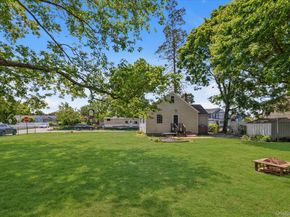 193 Manhattan Avenue, West Babylon NY 11704