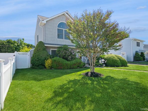 49 Harness Lane, Levittown NY 11756