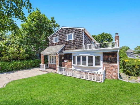 29 Pearsall Street, Babylon NY 11702