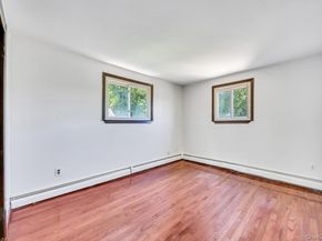 29 Pearsall Street, Babylon NY 11702