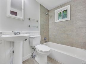29 Pearsall Street, Babylon NY 11702