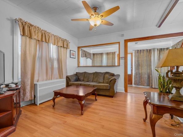 225-13 95th Avenue, Floral Park NY 11001