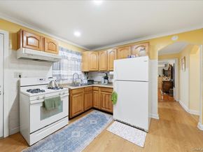 2752 Fish Avenue, Bronx NY 10469