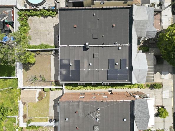 2752 Fish Avenue, Bronx NY 10469