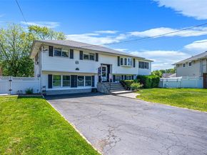 20 Rochelle Court, Amityville NY 11701