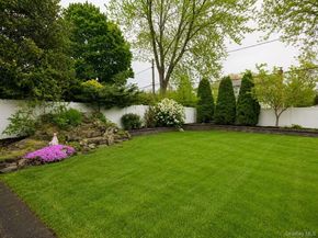 3 Carolyn Court, Syosset NY 11791