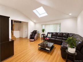 3 Carolyn Court, Syosset NY 11791