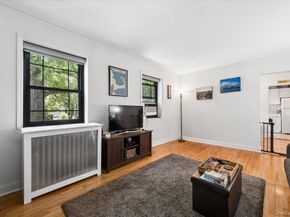 14 Manchester Road 2L, Eastchester NY 10709