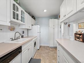 14 Manchester Road 2L, Eastchester NY 10709