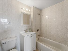 81-15 Queens Boulevard 4H, Elmhurst NY 11373
