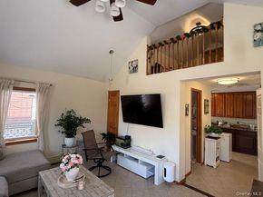 106 E 7th Road, Broad Channel NY 11693