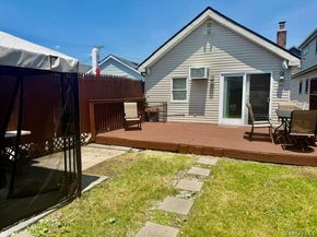 106 E 7th Road, Broad Channel NY 11693