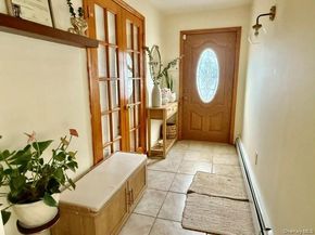 106 E 7th Road, Broad Channel NY 11693