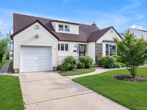 114 Patton Boulevard, New Hyde Park NY 11040