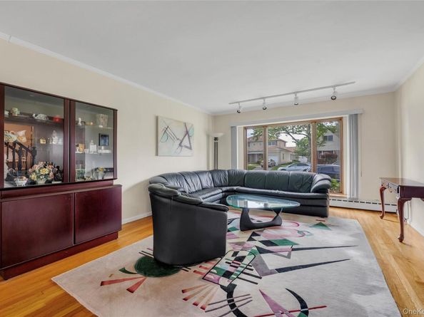 114 Patton Boulevard, New Hyde Park NY 11040
