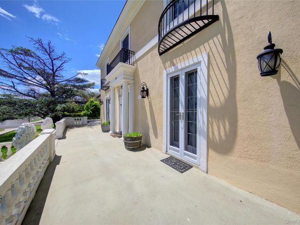 159 Magnolia Boulevard, Long Beach NY 11561