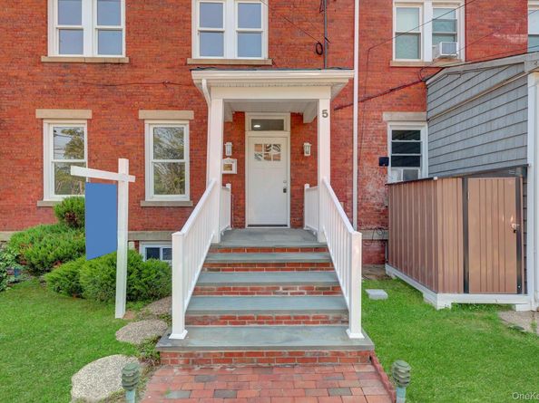5 Columbia Street, Farmingdale NY 11735