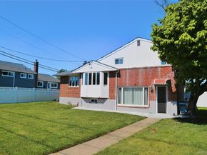 311 Southwood Circle, Syosset NY 11791
