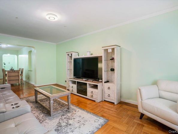 99-45 67th Road 218, Forest Hills NY 11375