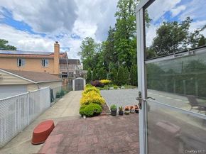 24841 Thebes Avenue, Little Neck NY 11362