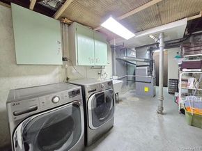24841 Thebes Avenue, Little Neck NY 11362