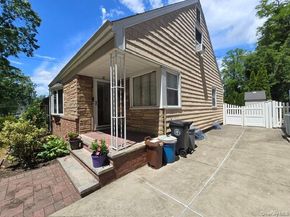 24841 Thebes Avenue, Little Neck NY 11362