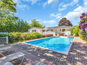 6 Oldfield Lane, East Quogue NY 11942